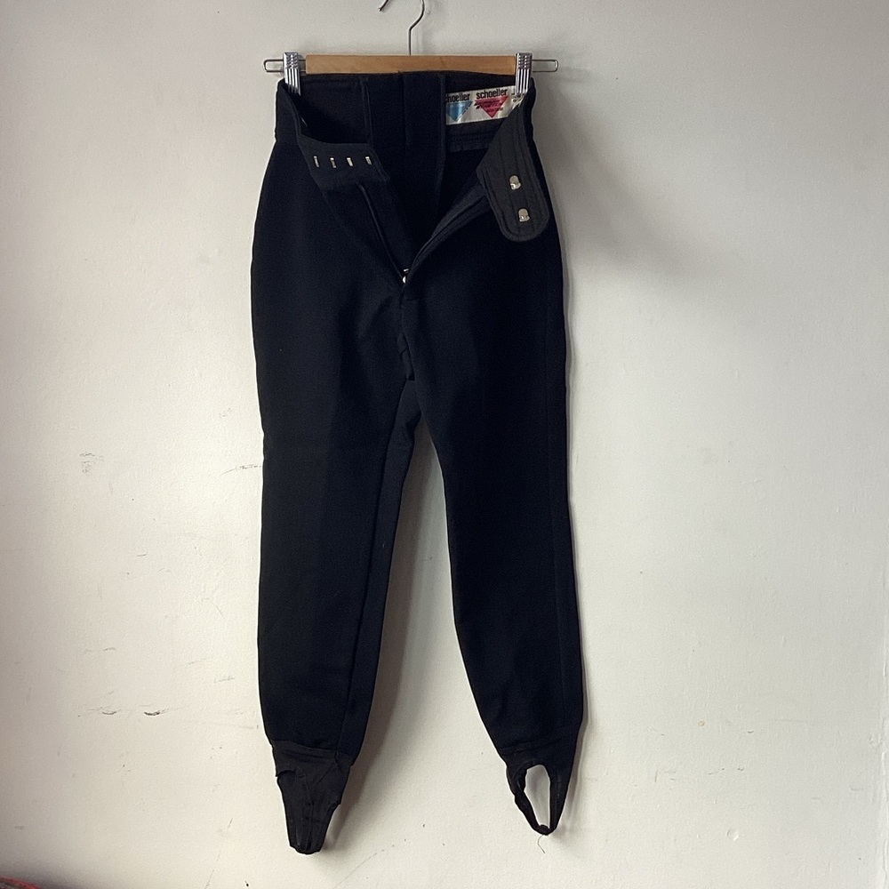 Schöller of Switzerland Black Stirrup Pants - Size six, pro dry-clean.